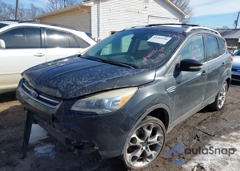 2014 Ford Escape Titanium z USA, uszkodzony, nr VIN 1FMCU0J91EUB40455